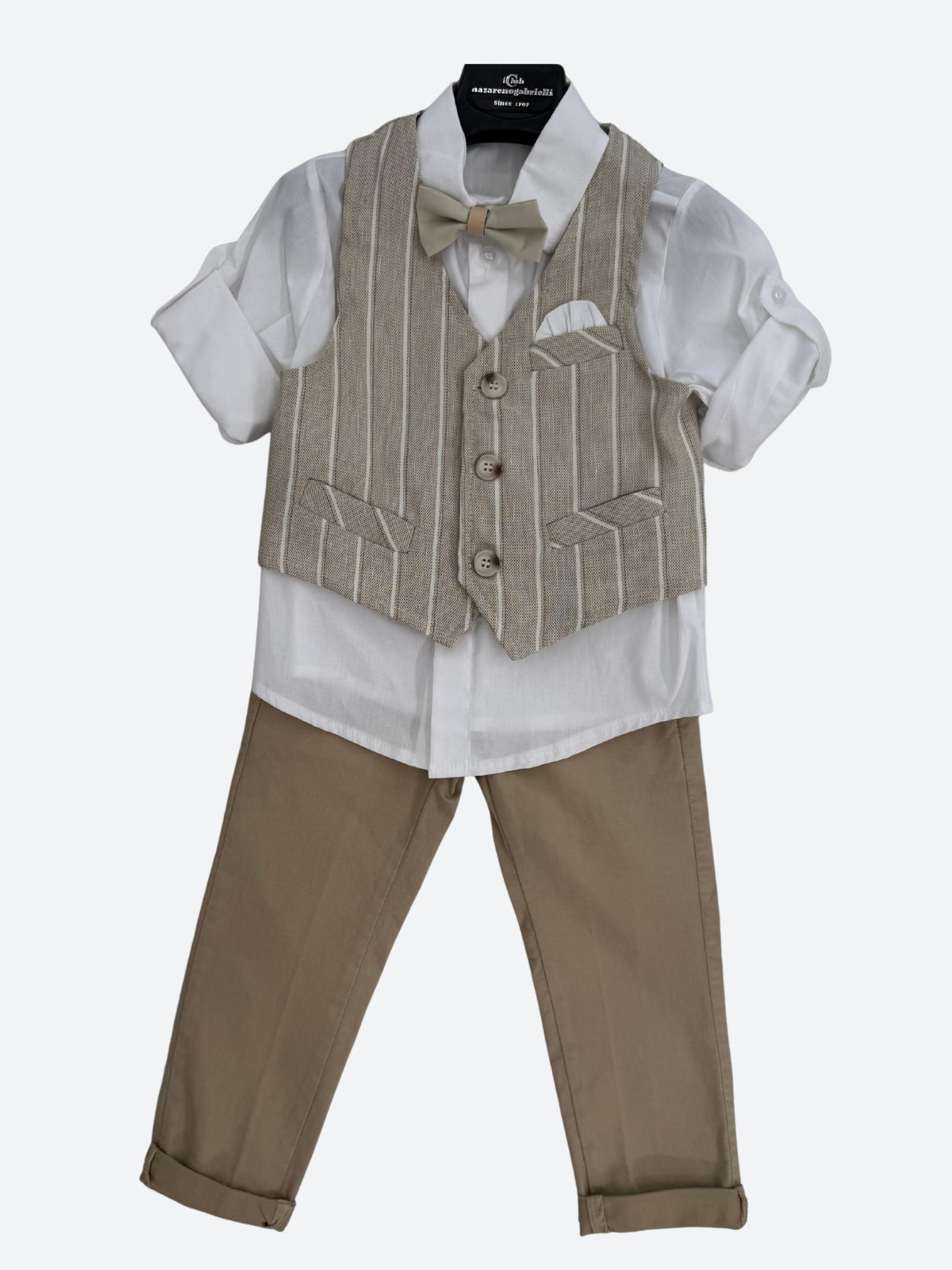 Completo elegante bimbo